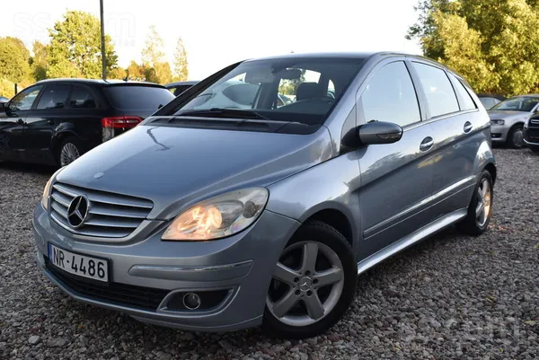 Mercedes B180