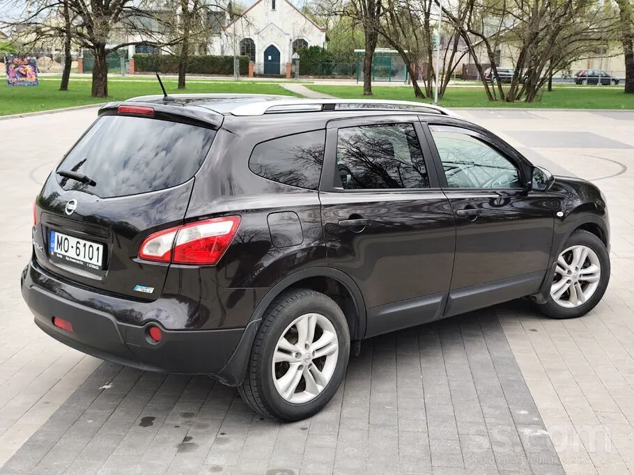 Nissan Qashqai - 4