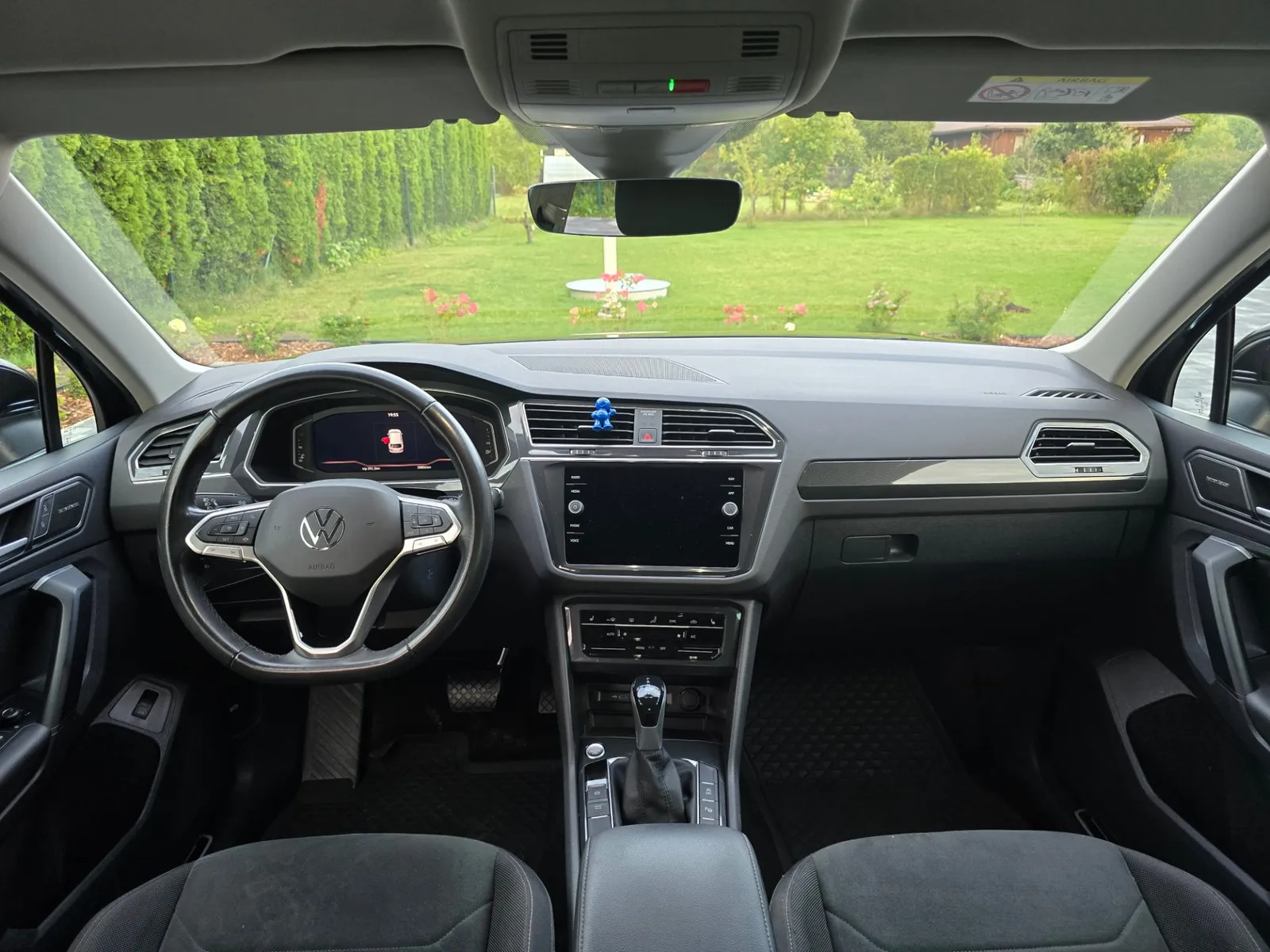 Volkswagen Tiguan - 9