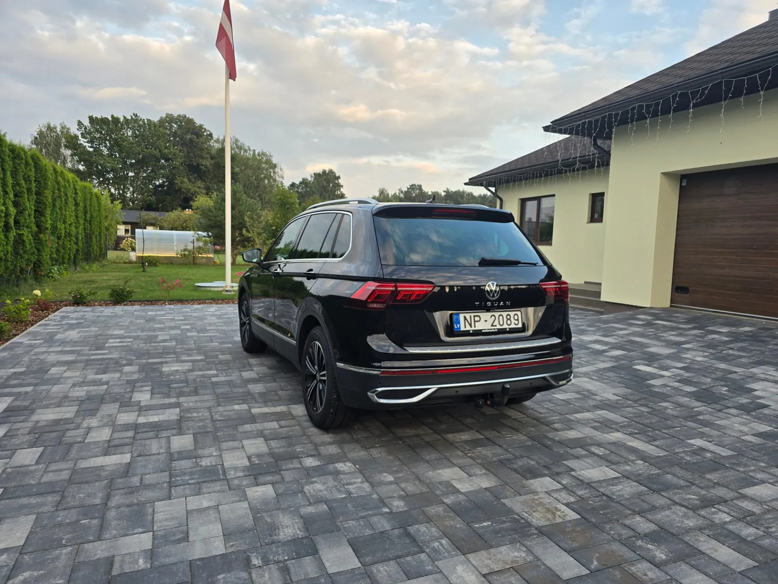Volkswagen Tiguan - 8